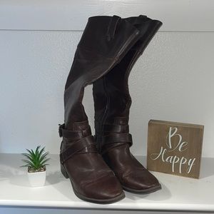 Brown boots with cute buckle detail